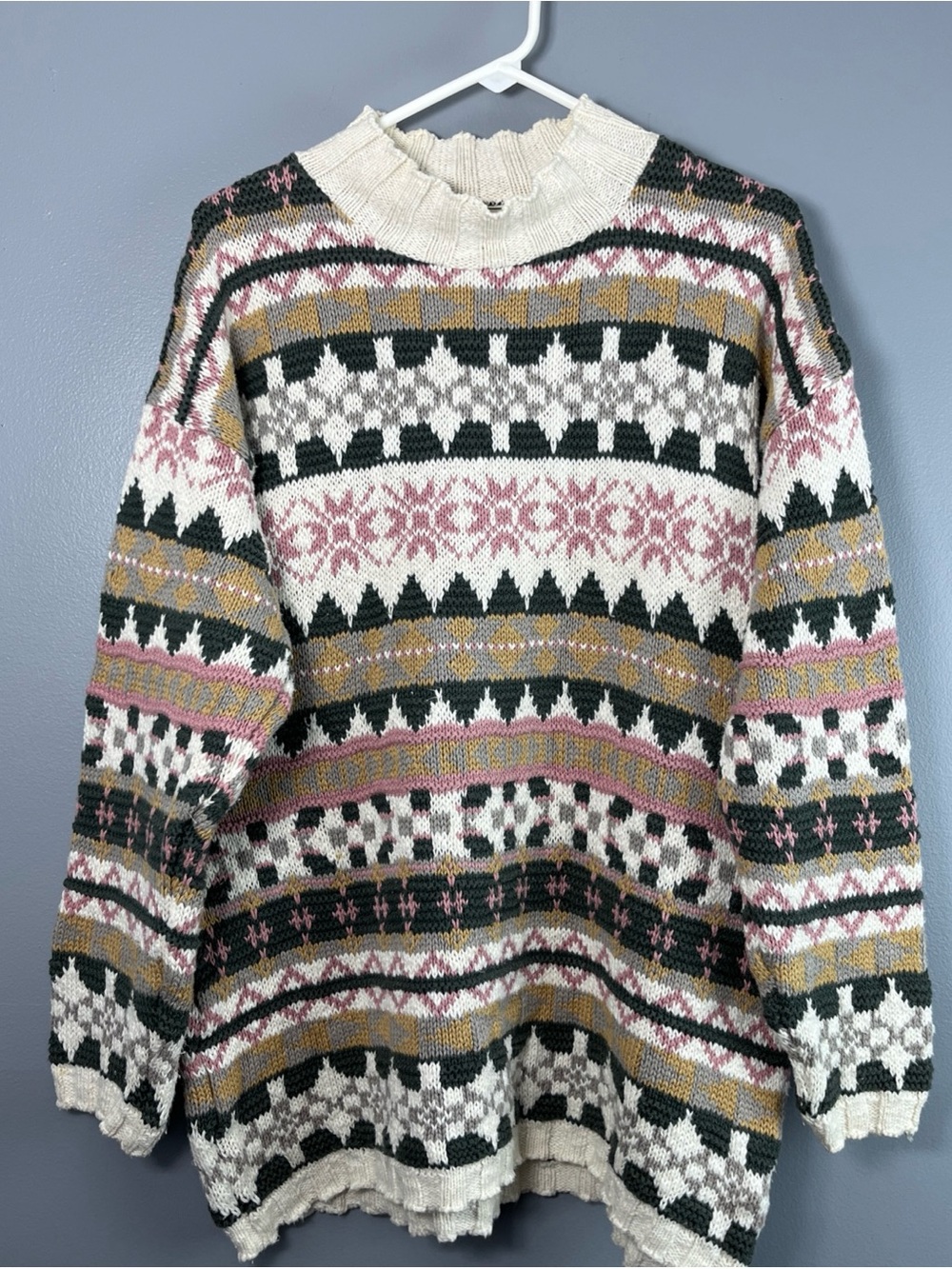 L.L. Bean Fair Isle Crewneck Sweater - Cream, Pink & Olive Pattern vintage